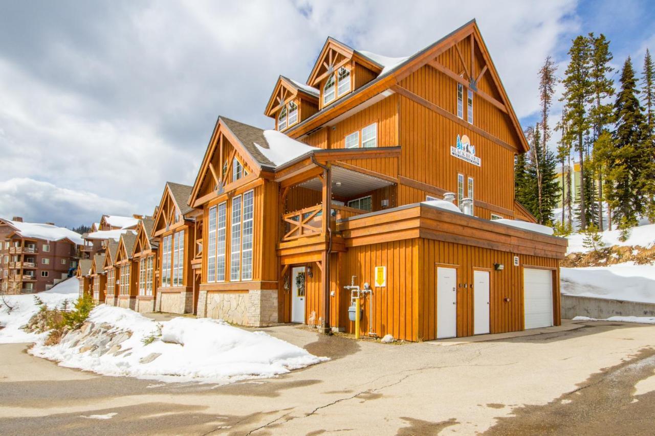 3 Bedroom 3 Bath Ski In Ski Out With Private Hot Tub Big White Ski Resort Экстерьер фото